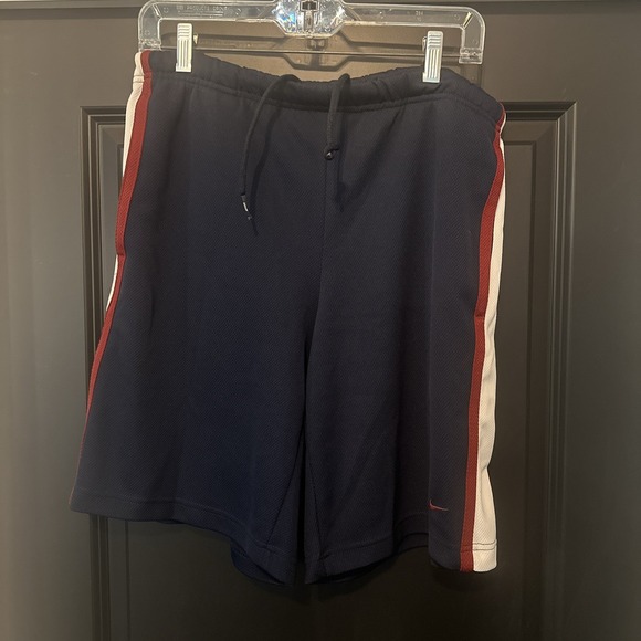 Vintage Nike Basketball‎ Shorts Men's Size Medium (2410150) - Picture 1 of 6